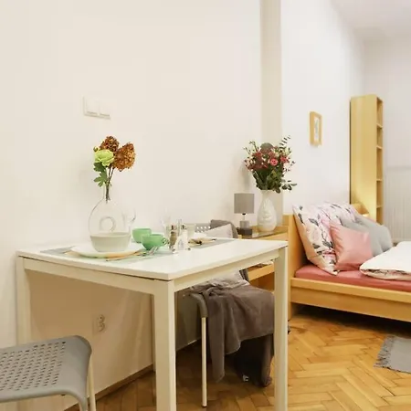 Batorego Cosy 2 *